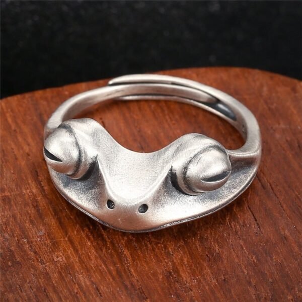 Sterling Silver Frog Ring face view full silver