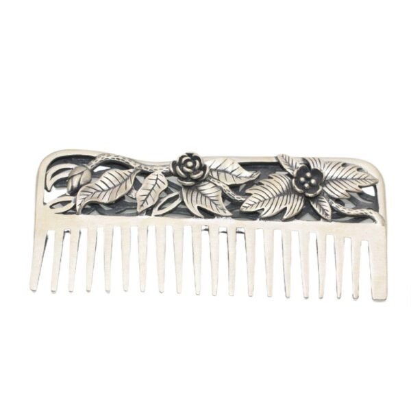Old fashioned hair combs demo