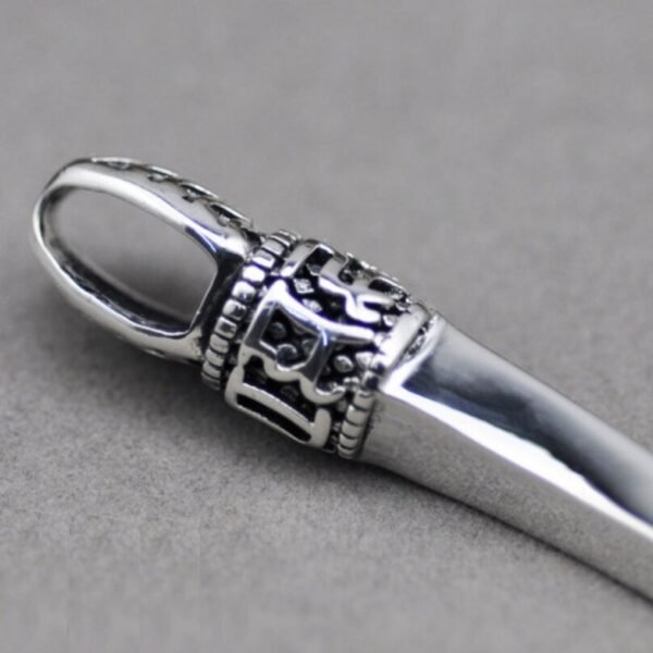 Silver Wolf Tooth Pendant ring hole details