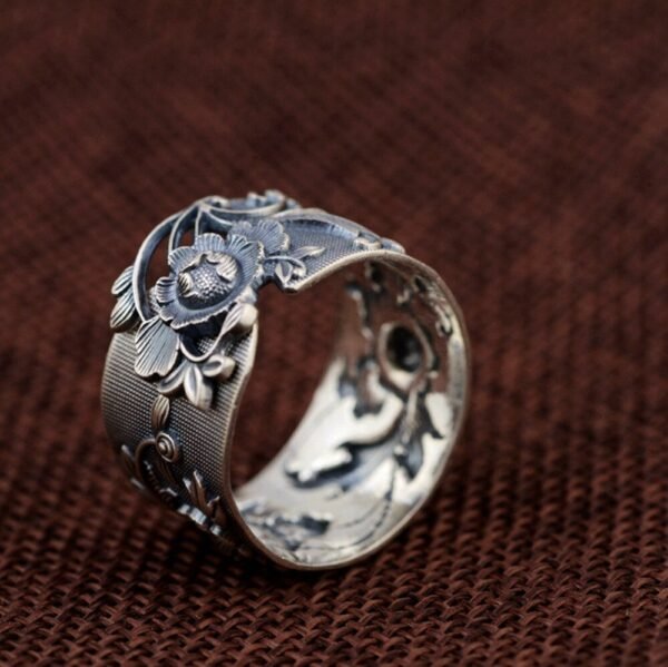 Large Flower Silver Ring face view