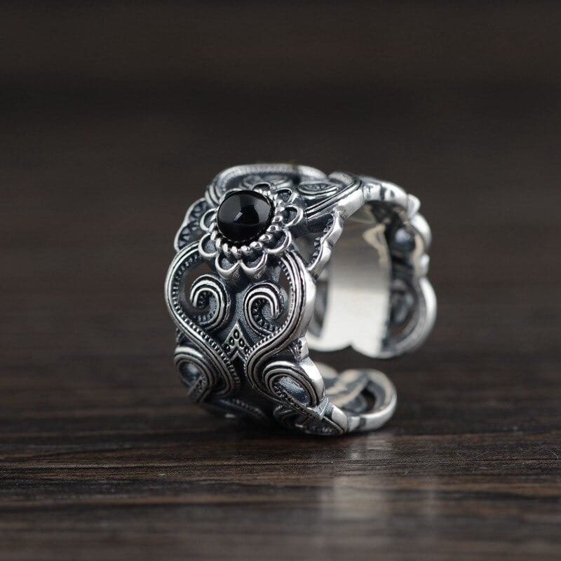 Silver And Onyx Ring face view
