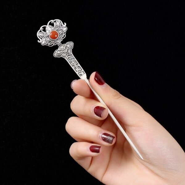 Silver Hair Pins For Buns holded
