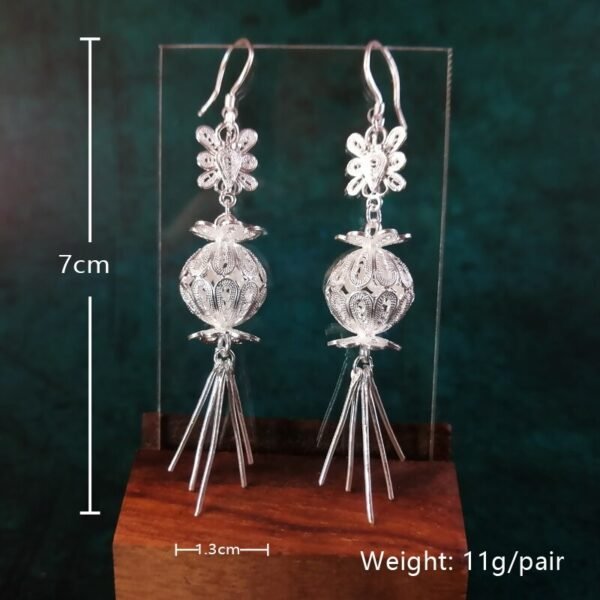 Silver Lantern Earrings details