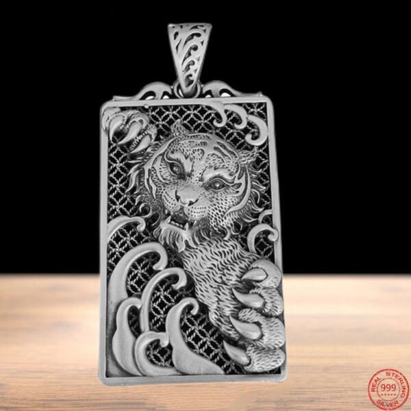 999 Silver Pendant tiger claws face view