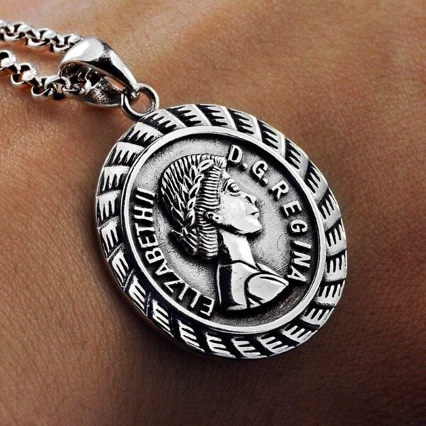 Silver Pendant 925 queen Elizabeth with necklace
