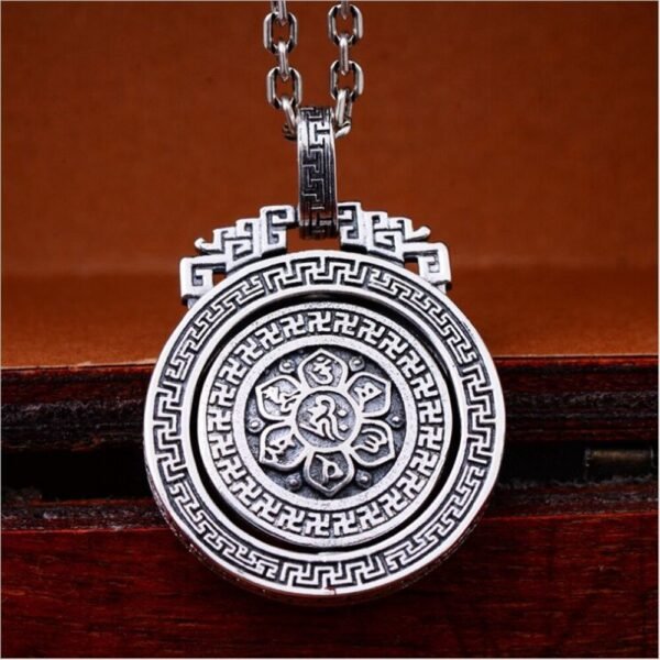 Silver Pendant 925 rotating mantras face view