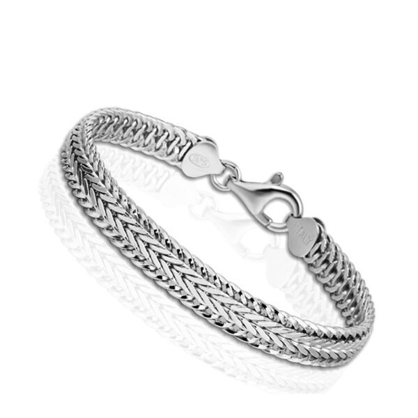 Tight link silver bracelet demo