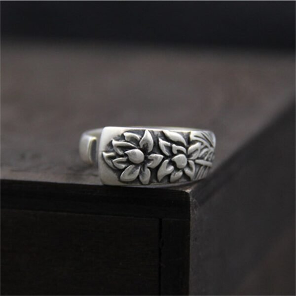 Silver Ring 925 carved lotus face view