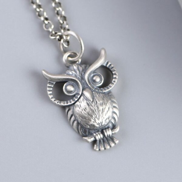 Silver Pendant 925 cute owl up view